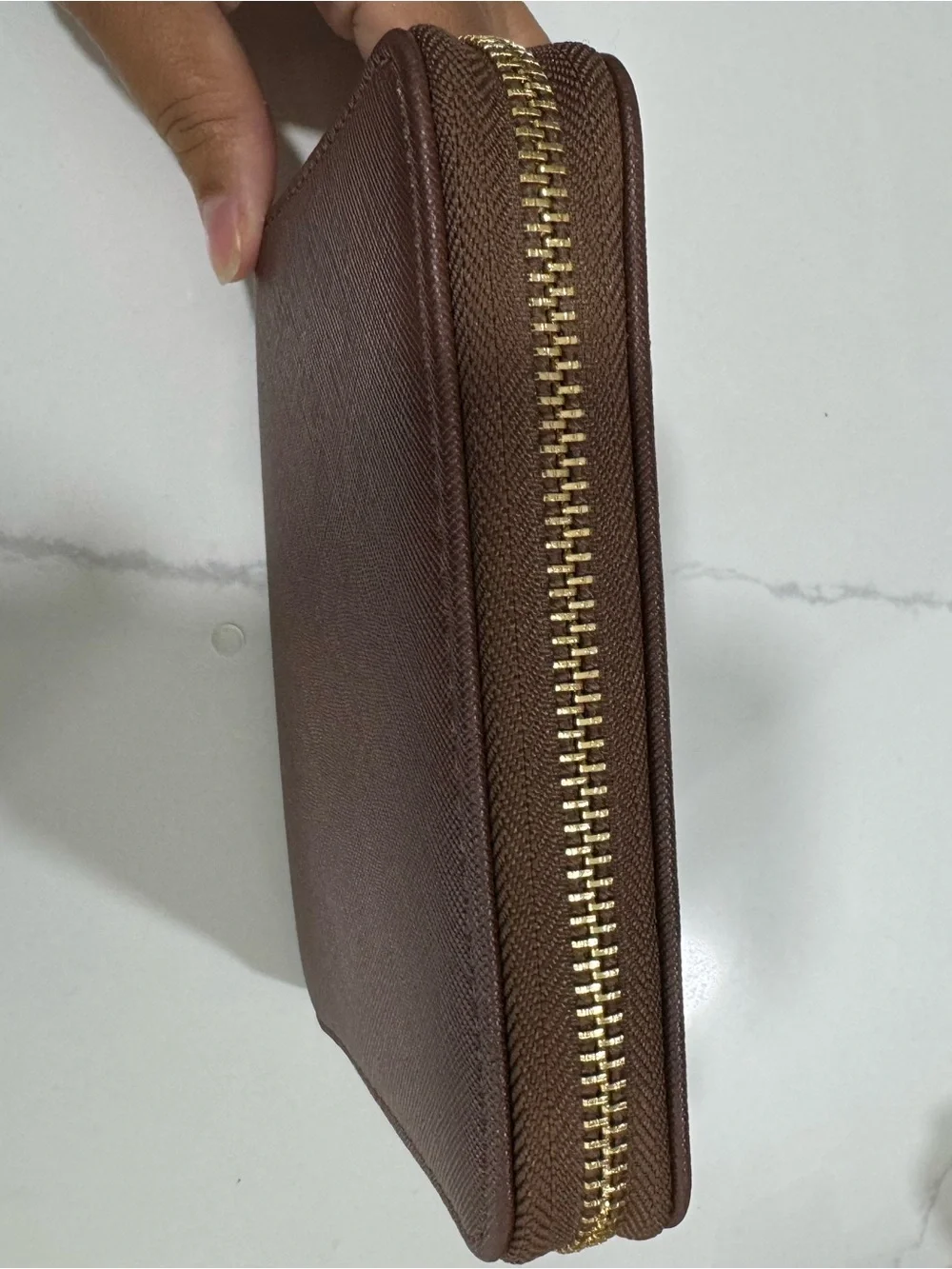 A7 Zip Wallet - Brown Leather Look